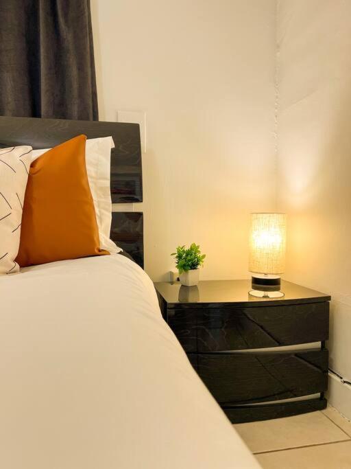 Cozy 1-Bedroom Rental In Miami Zewnętrze zdjęcie