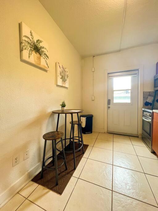 Cozy 1-Bedroom Rental In Miami Zewnętrze zdjęcie